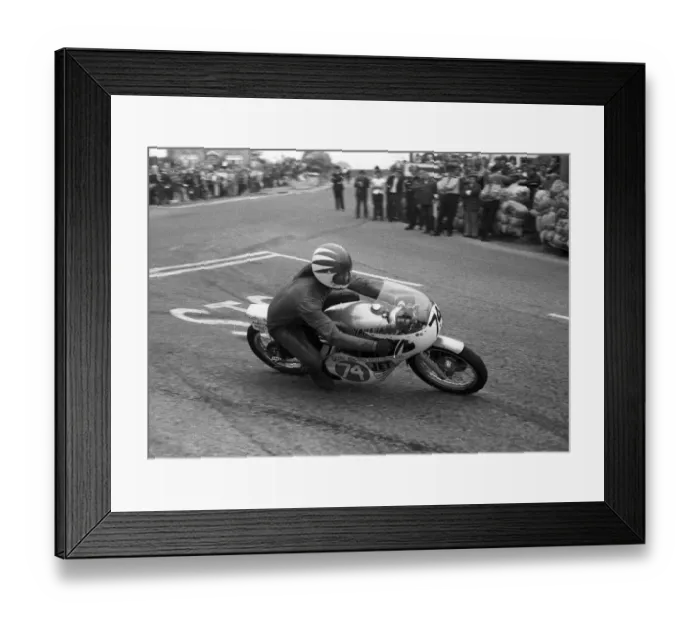 Framed Print : Ray McCullough (Yamaha) 1975 Southern 100 Framed Print : Ray McCullough (Yamaha) 1975 Southern 100