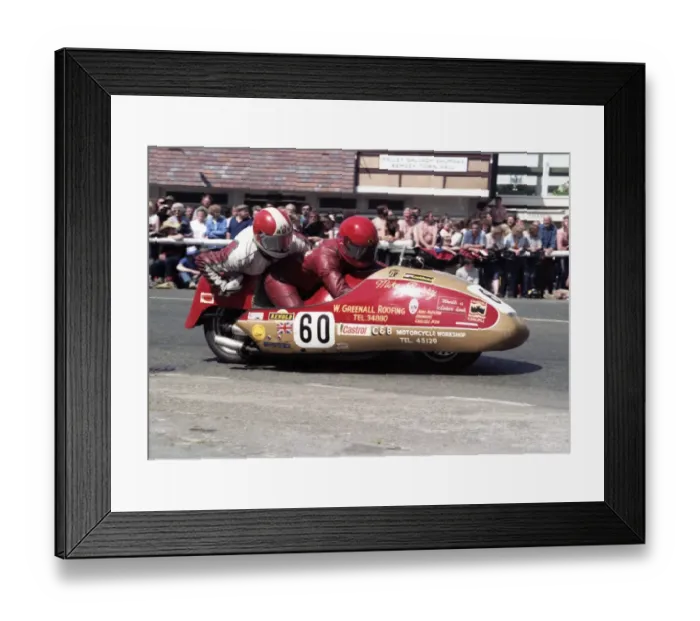 Framed Print : Mike Barry & Martin Rogers (C & B Suzuki) 1985 Sidecar TT Framed Print : Mike Barry & Martin Rogers (C & B Suzuki) 1985 Sidecar TT