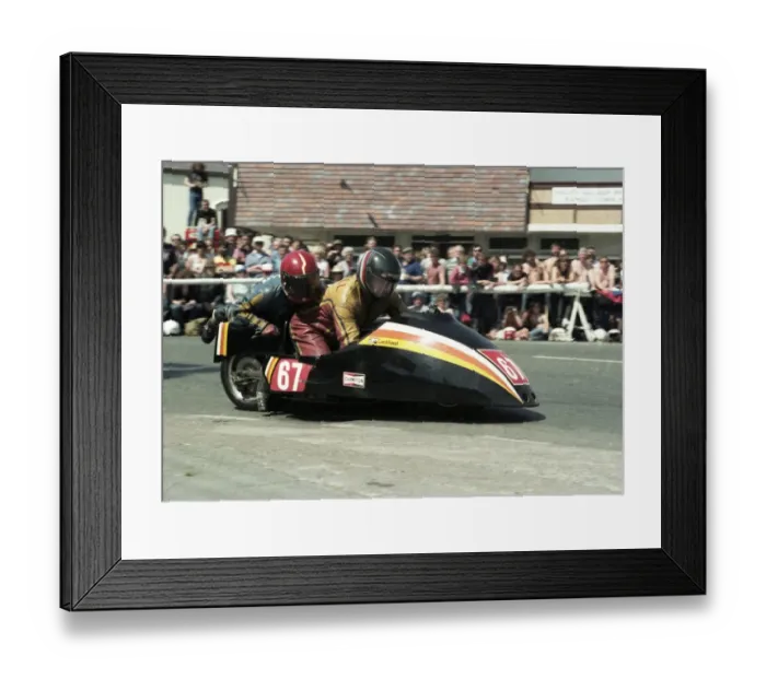 Framed Print : John Hartell & John Jefferson (Windle Yamaha) 1985 Sidecar TT Framed Print : John Hartell & John Jefferson (Windle Yamaha) 1985 Sidecar TT