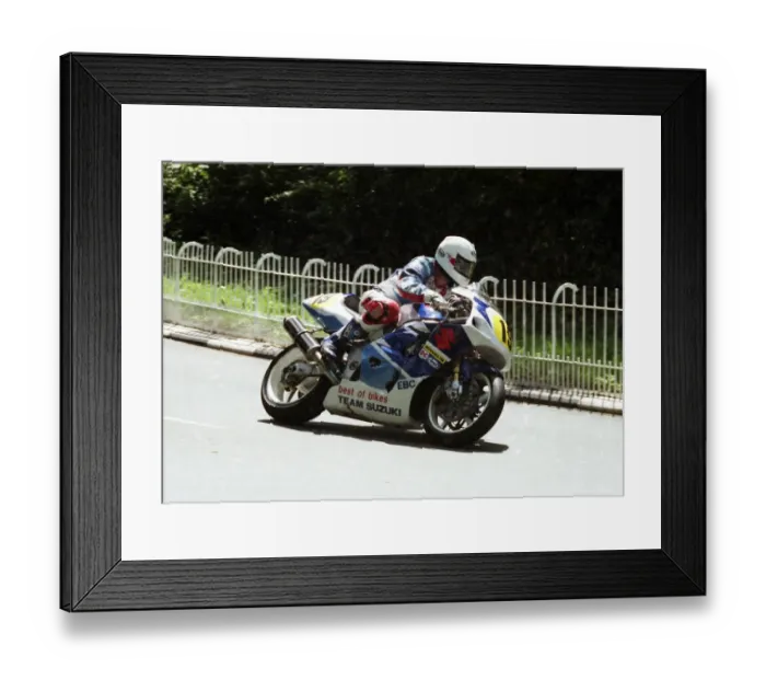 Framed Print : Marc Flynn (Suzuki) 1998 Senior TT Framed Print : Marc Flynn (Suzuki) 1998 Senior TT