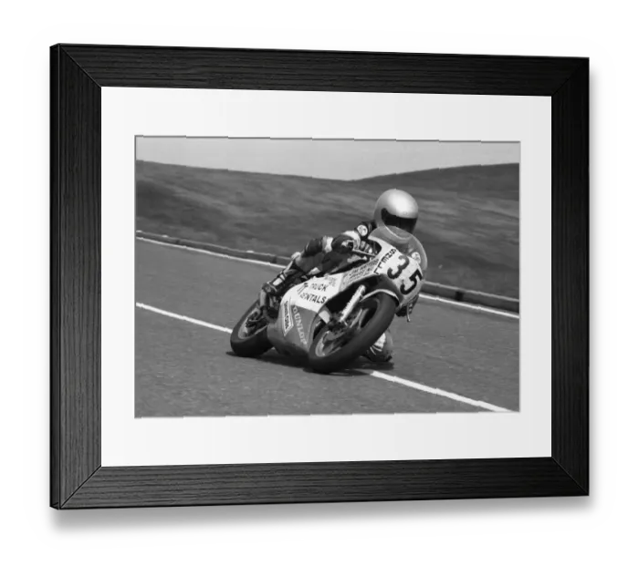 Framed Print : Dave Leach (Yamaha) 1986 Senior TT Framed Print : Dave Leach (Yamaha) 1986 Senior TT