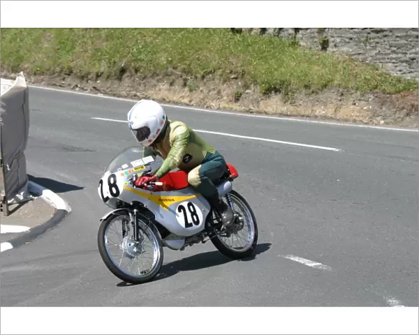 Ian Plumridge (Honda) 2005 Classic Parade Lap