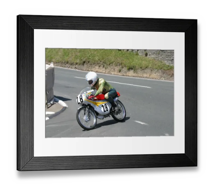 Framed Print : Ian Plumridge (Honda) 2005 Classic Parade Lap