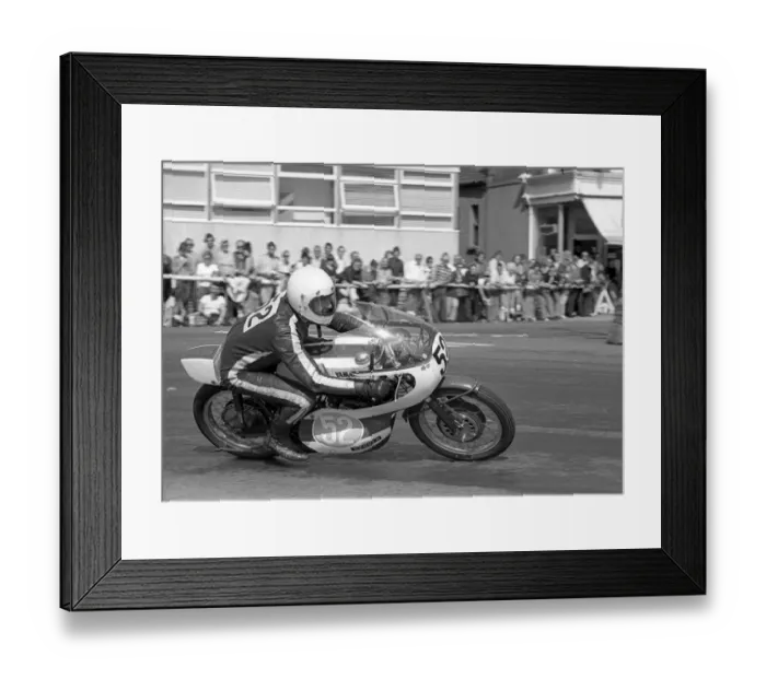 Framed Print : Gerry Babb (Yamaha) 1975 Junior Manx Grand Prix Framed Print : Gerry Babb (Yamaha) 1975 Junior Manx Grand Prix