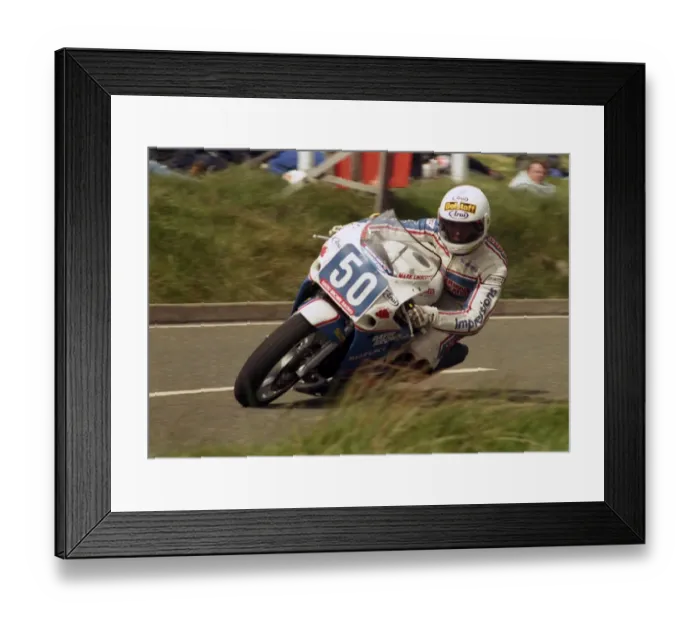 Framed Print : Mark Linscott (Suzuki) 1988 Production B TT Framed Print : Mark Linscott (Suzuki) 1988 Production B TT