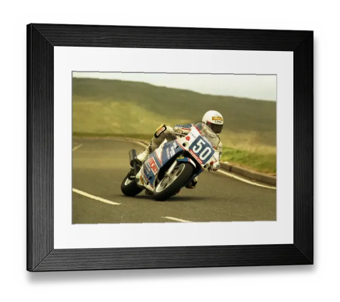 Framed Print : Mark Linscott (Suzuki) 1988 Production B TT Framed Print : Mark Linscott (Suzuki) 1988 Production B TT