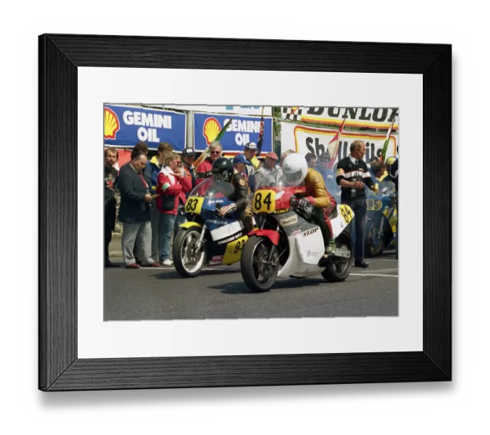Framed Print : Dave Madsen-Mygdal (Suzuki) and John Caffrey (Yamaha) 1988 Senior TT Framed Print : Dave Madsen-Mygdal (Suzuki) and John Caffrey (Yamaha) 1988 Senior TT