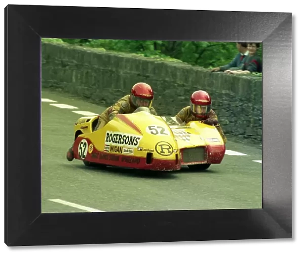Les Hurst & Eric Amman (Suzuki) 1986 Sidecar TT