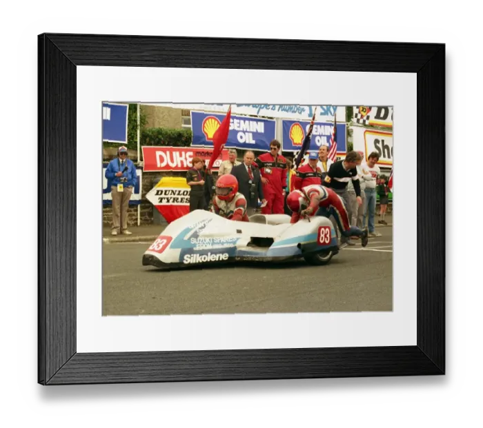 Framed Print : Joe Heys & Christian Hefti (Yamaha) 1988 Sidecar TT Framed Print : Joe Heys & Christian Hefti (Yamaha) 1988 Sidecar TT
