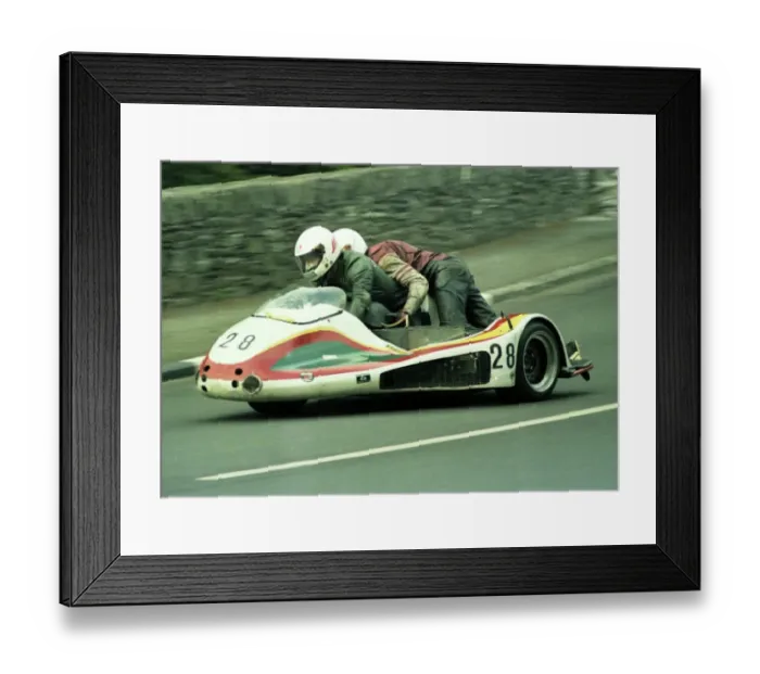 Framed Print : Bryan Hargreaves & John Hennigan (Suzuki) 1983 Sidecar TT Framed Print : Bryan Hargreaves & John Hennigan (Suzuki) 1983 Sidecar TT