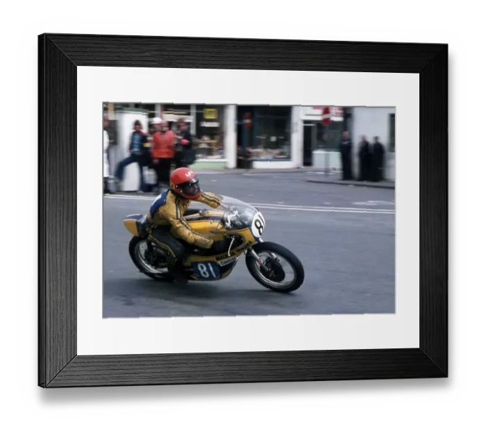 Framed Print : Les Kenny (Yamaha) 1974 Junior TT Framed Print : Les Kenny (Yamaha) 1974 Junior TT