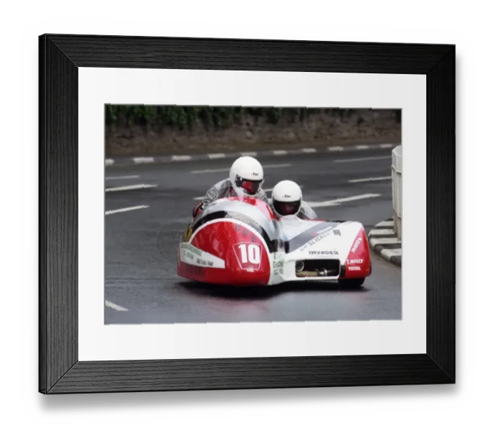Framed Print : Graham Hayne & Michael Craig (DMR) 1996 Sidecar TT Framed Print : Graham Hayne & Michael Craig (DMR) 1996 Sidecar TT