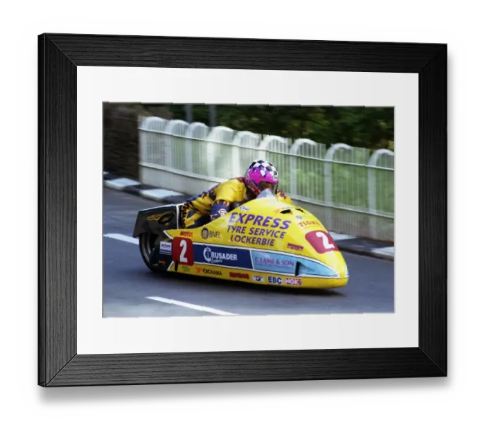 Framed Print : Rob Fisher & Boyd Hutchinson (Baker Yamaha) 1996 Sidecar TT Framed Print : Rob Fisher & Boyd Hutchinson (Baker Yamaha) 1996 Sidecar TT