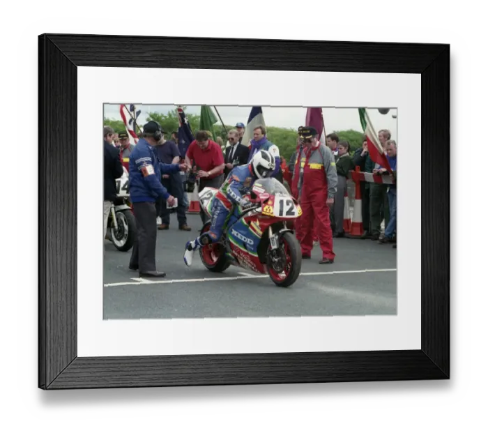 Framed Print : Robert Dunlop (Medd Honda) 1994 Formula One TT Framed Print : Robert Dunlop (Medd Honda) 1994 Formula One TT