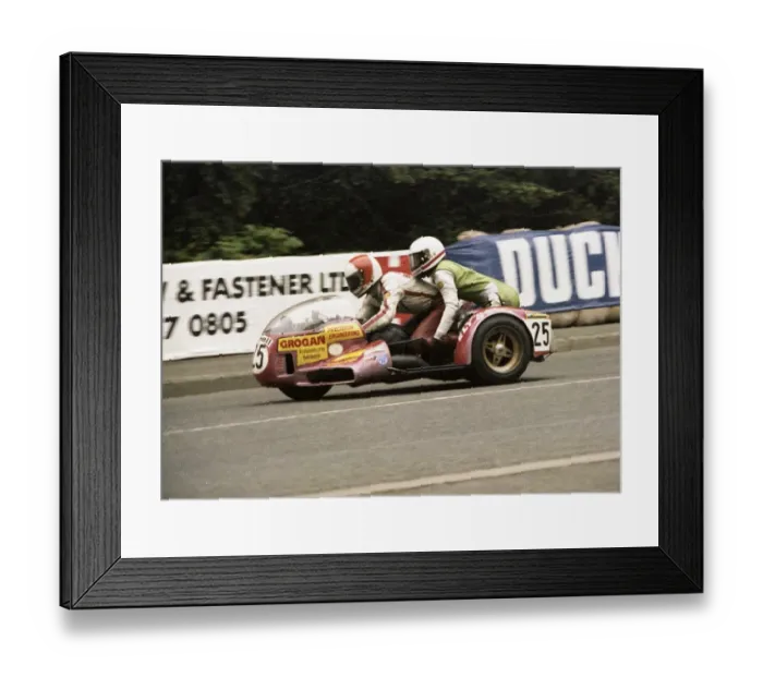Framed Print : Derek Bayley & Bob Bryson (Yamaha) 1979 Sidecar TT Framed Print : Derek Bayley & Bob Bryson (Yamaha) 1979 Sidecar TT