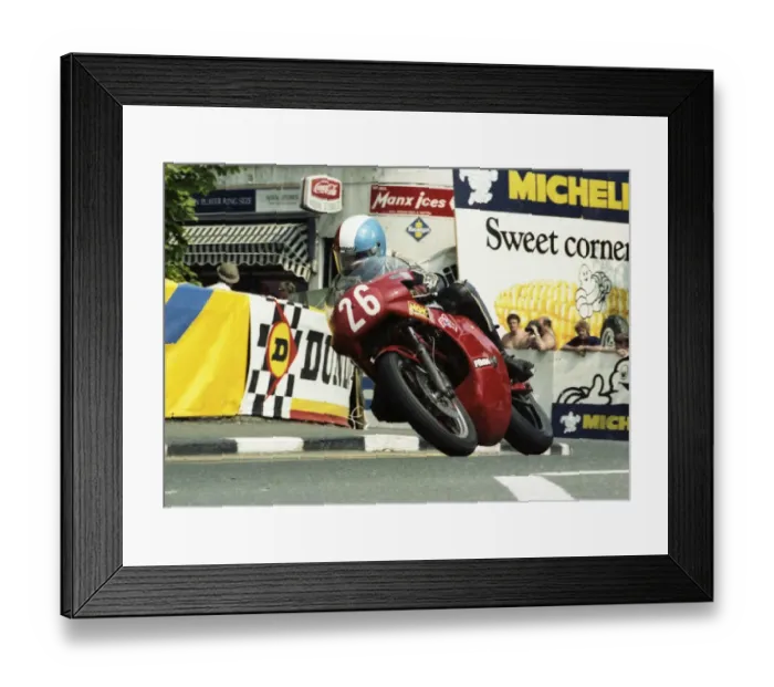 Framed Print : Mick Hunt (Kawasaki) 1982 Formula One TT Framed Print : Mick Hunt (Kawasaki) 1982 Formula One TT
