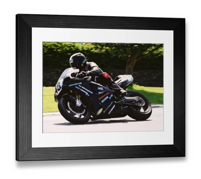 Framed Print : Derran Slous (Kawasaki) 2004 Formula One TT Framed Print : Derran Slous (Kawasaki) 2004 Formula One TT