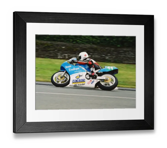 Framed Print : Jason Griffiths (Yamaha) 2004 Lightweight 400 TT Framed Print : Jason Griffiths (Yamaha) 2004 Lightweight 400 TT