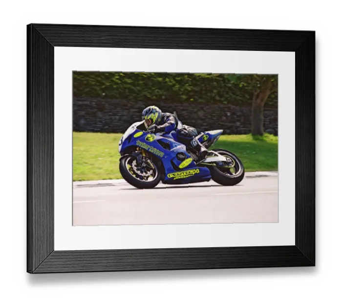 Framed Print : Jim Hodson (Suzuki) 2004 Formula One TT Framed Print : Jim Hodson (Suzuki) 2004 Formula One TT
