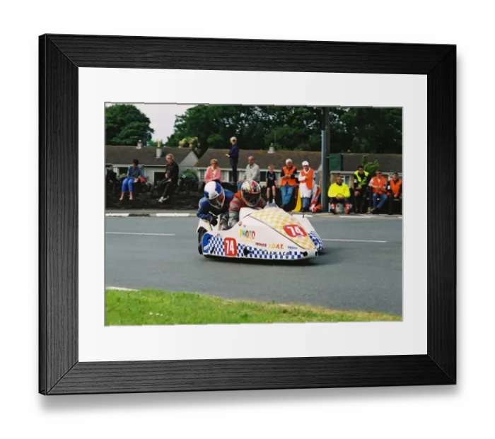 Framed Print : Jean Hergott & Gerald Midrouet (Founds Yamaha) 2004 Sidecar TT Framed Print : Jean Hergott & Gerald Midrouet (Founds Yamaha) 2004 Sidecar TT