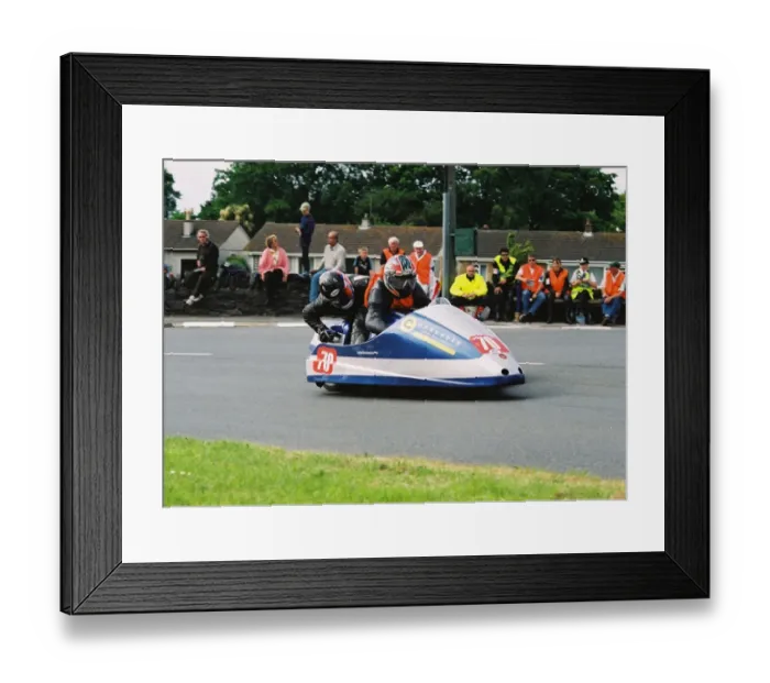 Framed Print : Alan Molyneux & David Beattie (Shelbourne Honda) 2004 Sidecar TT Framed Print : Alan Molyneux & David Beattie (Shelbourne Honda) 2004 Sidecar TT