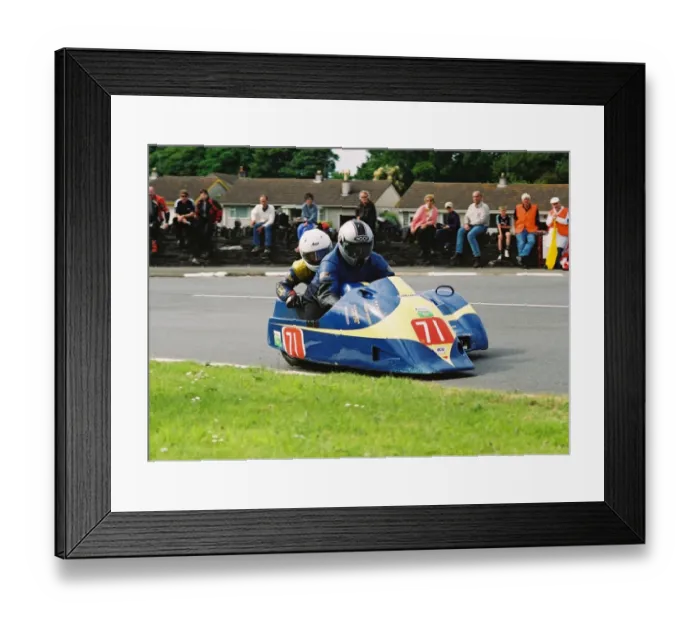 Framed Print : Dick Hawes & Eddy Kiff (Ireson Suzuki) 2004 Sidecar TT Framed Print : Dick Hawes & Eddy Kiff (Ireson Suzuki) 2004 Sidecar TT