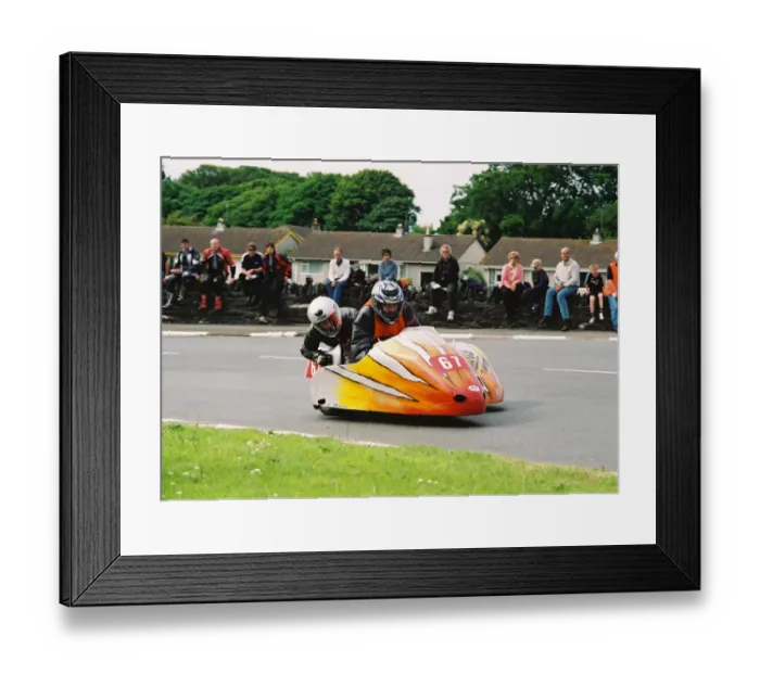 Framed Print : Jean-Claude Huet & Emmanuel Nicholas (Ireson Kawasaki) 2004 Sidecar TT Framed Print : Jean-Claude Huet & Emmanuel Nicholas (Ireson Kawasaki) 2004 Sidecar TT