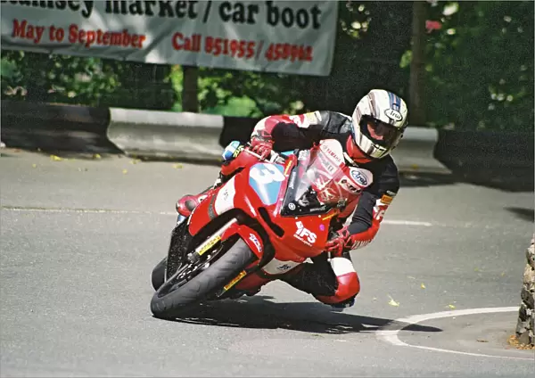 John McGuinness (Yamaha) 2004 Junior TT