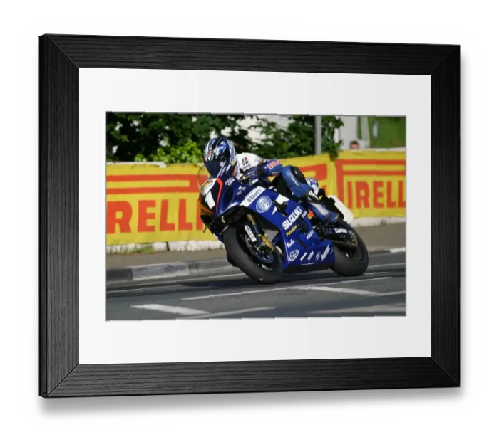 Framed Print : Adrian Archibald (TAS Suzuki) 2004 Production 600 TT Framed Print : Adrian Archibald (TAS Suzuki) 2004 Production 600 TT