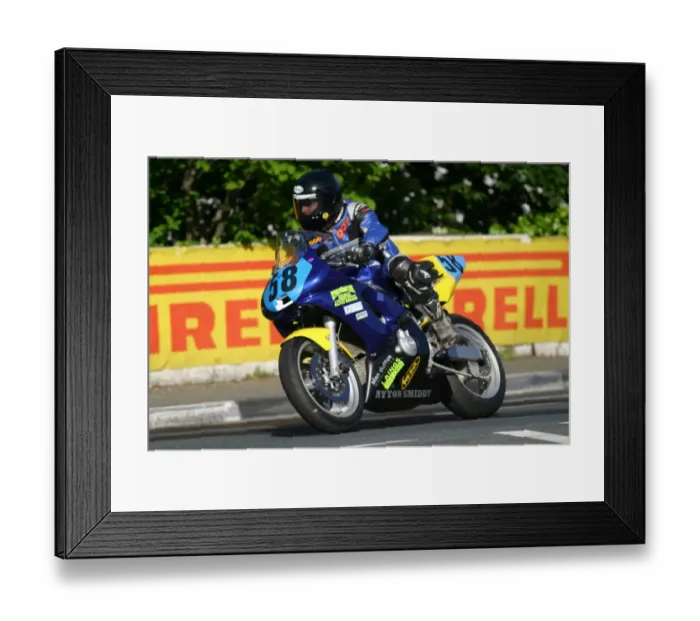 Framed Print : George Spence (Yamaha) 2004 Junior TT Framed Print : George Spence (Yamaha) 2004 Junior TT