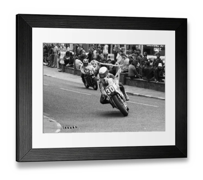 Framed Print : Bob Heath (Yamaha) 1985 Junior TT Framed Print : Bob Heath (Yamaha) 1985 Junior TT
