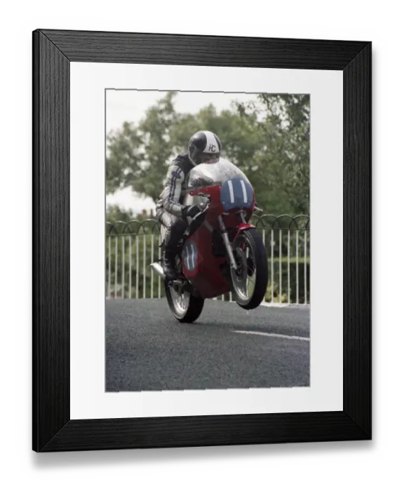 Framed Print : Richard Coates (Yamaha) 1983 Junior Manx Grand Prix Framed Print : Richard Coates (Yamaha) 1983 Junior Manx Grand Prix