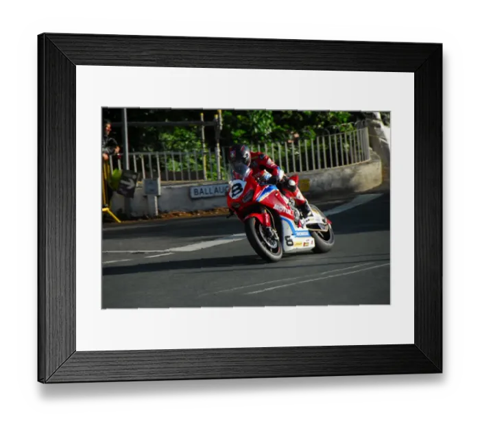 Framed Print : Guy Martin (Honda) 2017 TT practice Framed Print : Guy Martin (Honda) 2017 TT practice