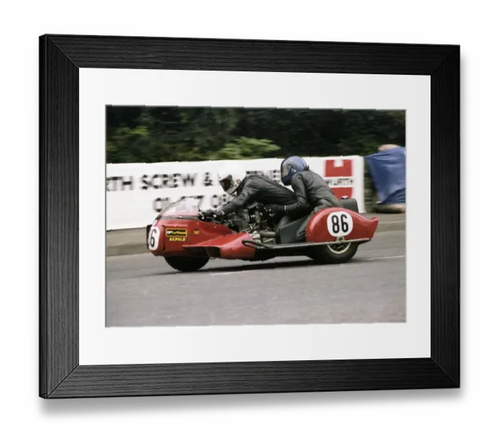 Framed Print : John Phillips & Andrew Mackay (Kawasaki) 1979 Sidecar TT Framed Print : John Phillips & Andrew Mackay (Kawasaki) 1979 Sidecar TT