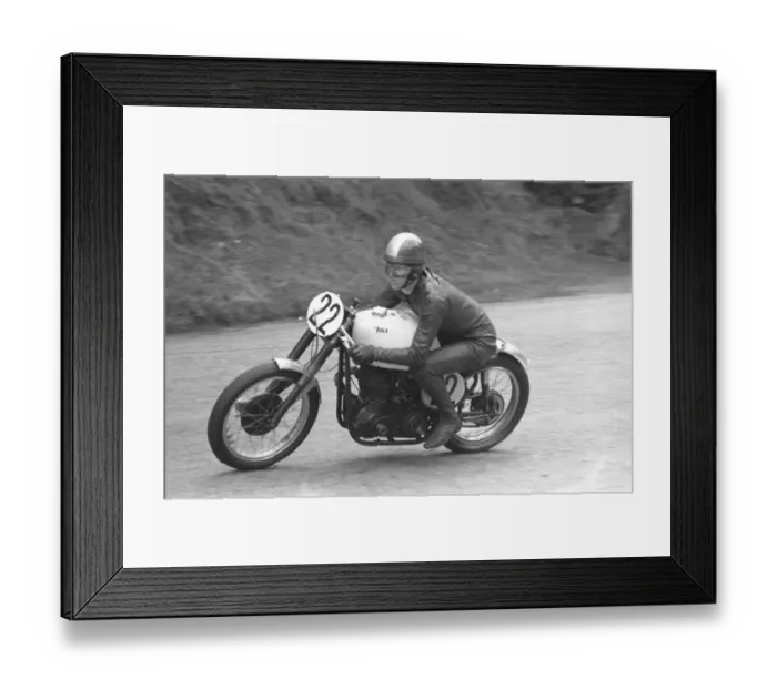 Framed Print : Dave Saville (BSA) 1966 Senior Manx Grand Prix Framed Print : Dave Saville (BSA) 1966 Senior Manx Grand Prix