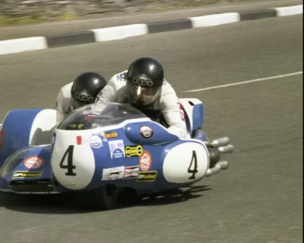 Rolf Steinhusen & Kenny Arthur (MSAI) 1979 Sidecar TT