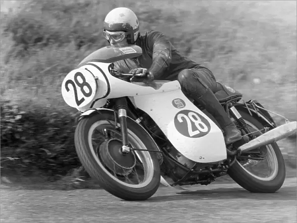 Martyn Ashwood (Triumph) 1970 Production 750 TT