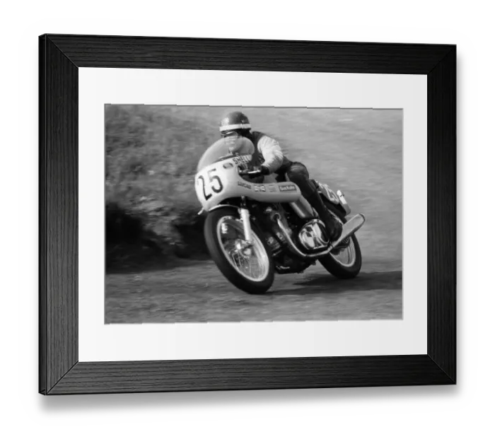 Framed Print : Pat Mahoney (Norton) 1970 Production 750 TT Framed Print : Pat Mahoney (Norton) 1970 Production 750 TT