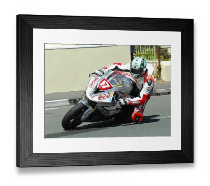 Framed Print : Peter Hickman (BMW) 2015 Superstock TT