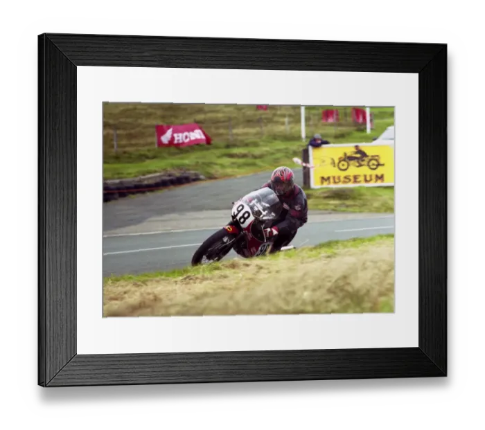 Framed Print : Tom Jackson (Suzuki) 2002 Lightweight Classic Manx Grand Prix Framed Print : Tom Jackson (Suzuki) 2002 Lightweight Classic Manx Grand Prix