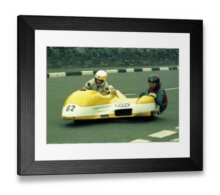 Framed Print : Derek Rumble and David Burrows (Suzuki) 1986 Sidecar TT Framed Print : Derek Rumble and David Burrows (Suzuki) 1986 Sidecar TT