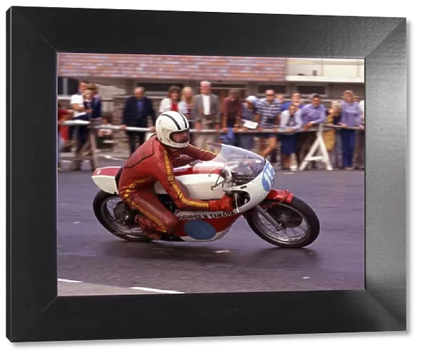 Alan Duffus (Denholm Yamaha) 1975 Junior Manx Grand Prix