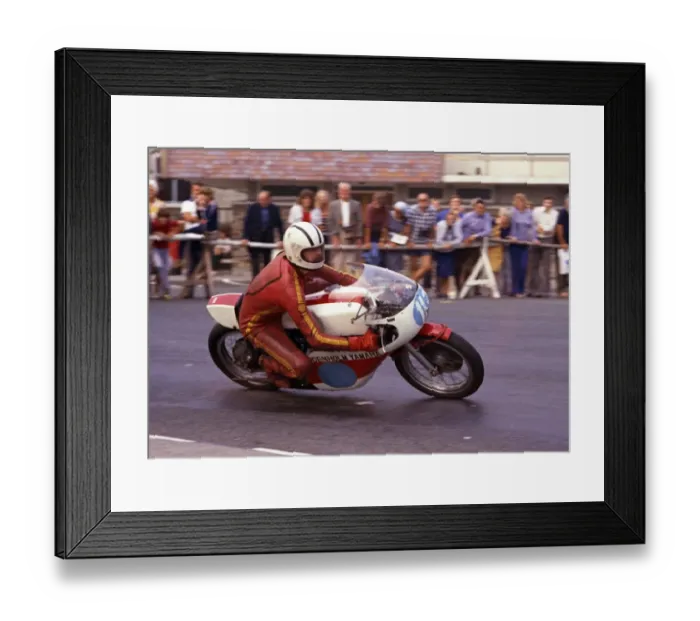 Framed Print : Alan Duffus (Denholm Yamaha) 1975 Junior Manx Grand Prix Framed Print : Alan Duffus (Denholm Yamaha) 1975 Junior Manx Grand Prix