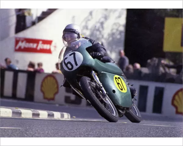 Tony Russell (Norton) 1973 Senior Manx Grand Prix