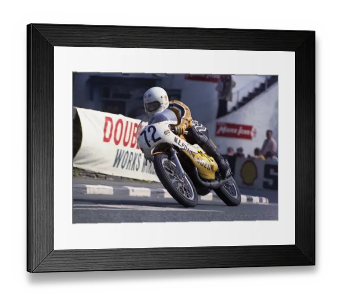 Framed Print : Mick Poxon (Suzuki) 1973 Senior Manx Grand Prix Framed Print : Mick Poxon (Suzuki) 1973 Senior Manx Grand Prix