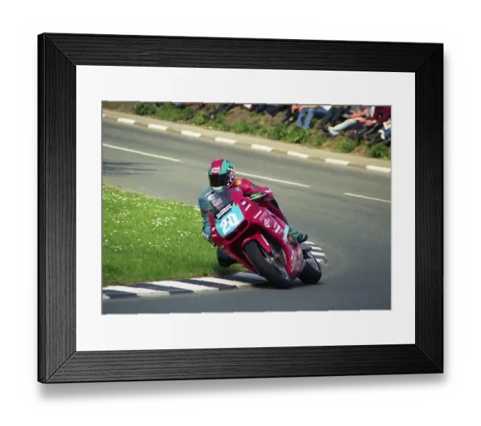 Framed Print : Ryan Farquhar (McAdoo Kawasaki) 2002 Junior 600 TT Framed Print : Ryan Farquhar (McAdoo Kawasaki) 2002 Junior 600 TT