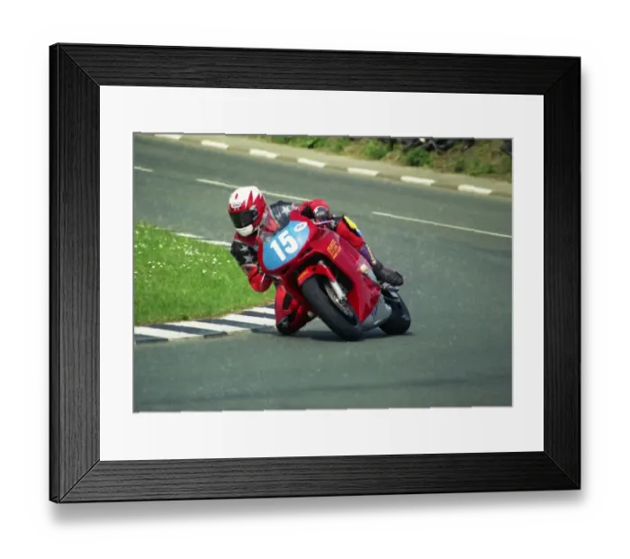Framed Print : Gary Carswell (Honda) 2002 Junior 600 TT Framed Print : Gary Carswell (Honda) 2002 Junior 600 TT