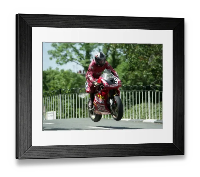 Framed Print : Bill Swallow (Ducati) 1994 Singles TT Framed Print : Bill Swallow (Ducati) 1994 Singles TT