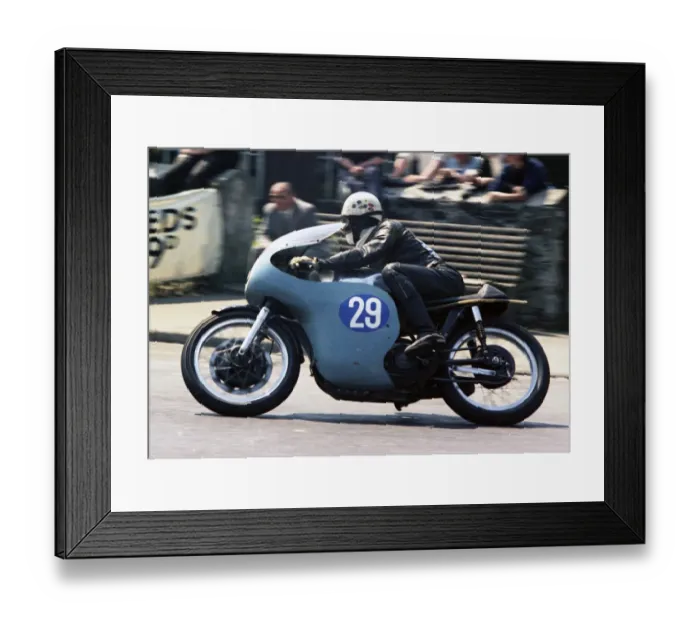Framed Print : Dan Shorey (Norton) 1967 Junior TT Framed Print : Dan Shorey (Norton) 1967 Junior TT