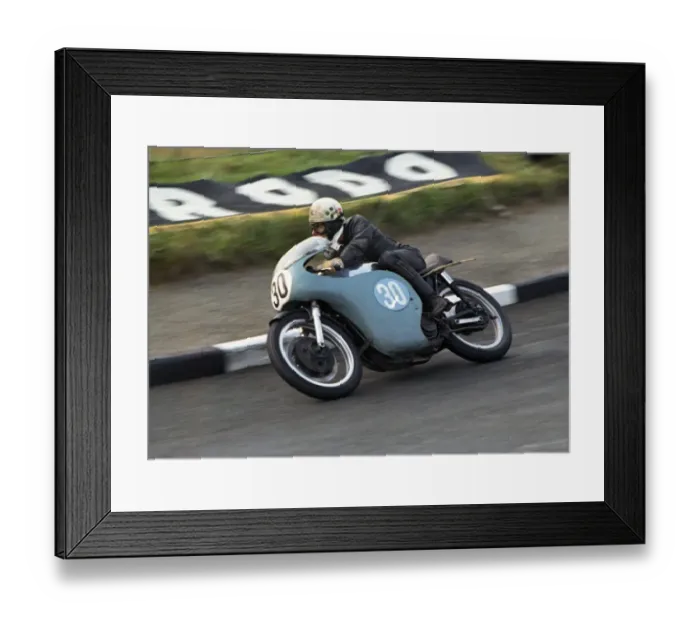 Framed Print : Dan Shorey (Norton) 1966 Junior TT Framed Print : Dan Shorey (Norton) 1966 Junior TT